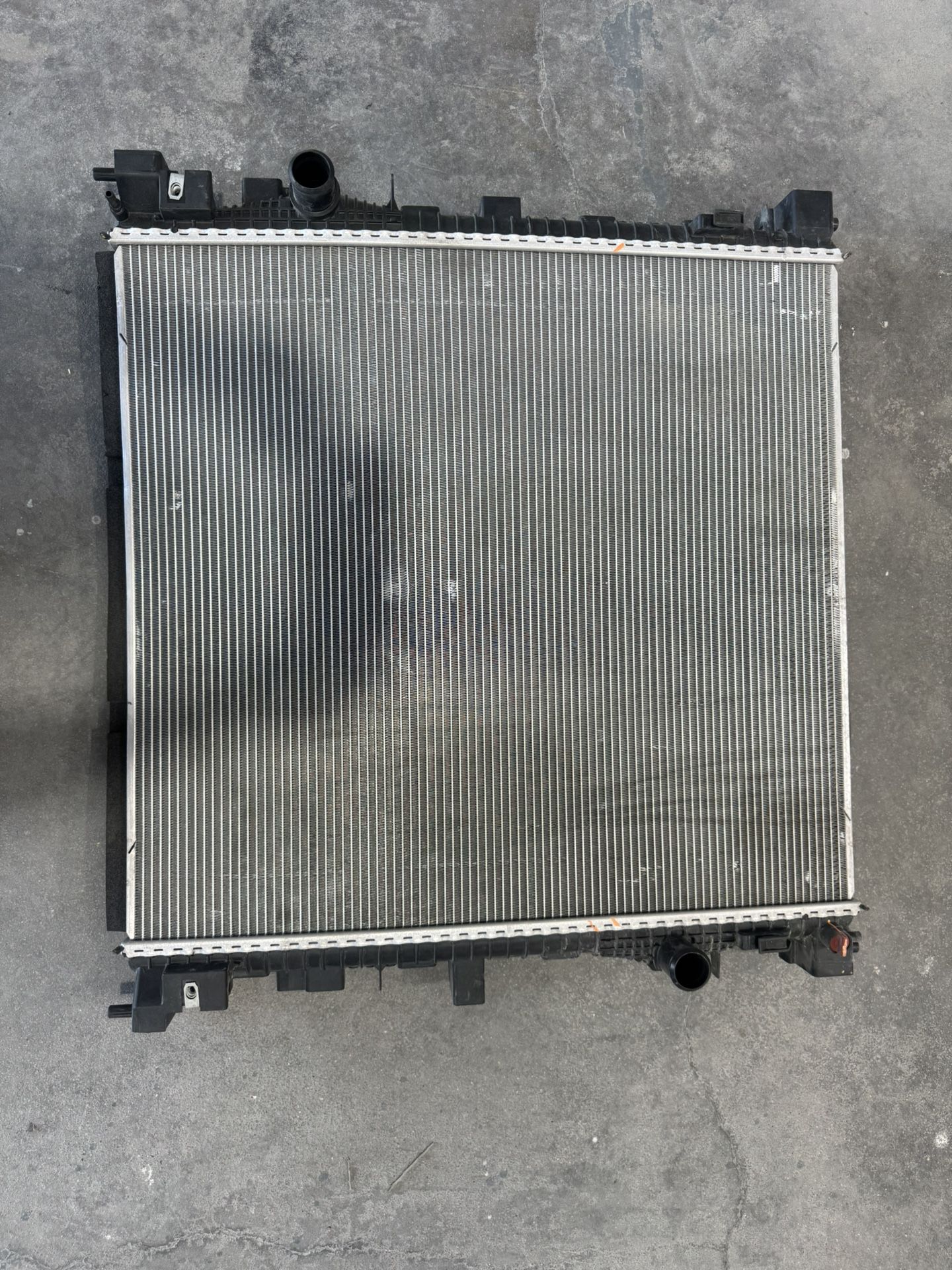 2020-2024 Ford Explorer 2.3 Radiator