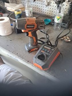 RIDGID impact GUN AND CHARGER