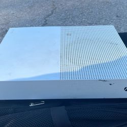 White Xbox One With Controller And Cables