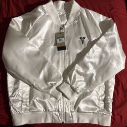 Nike Kobe Bryant Year of Mamba Therma-Fit Bomber Jacket White HQ4695-133 Size XL