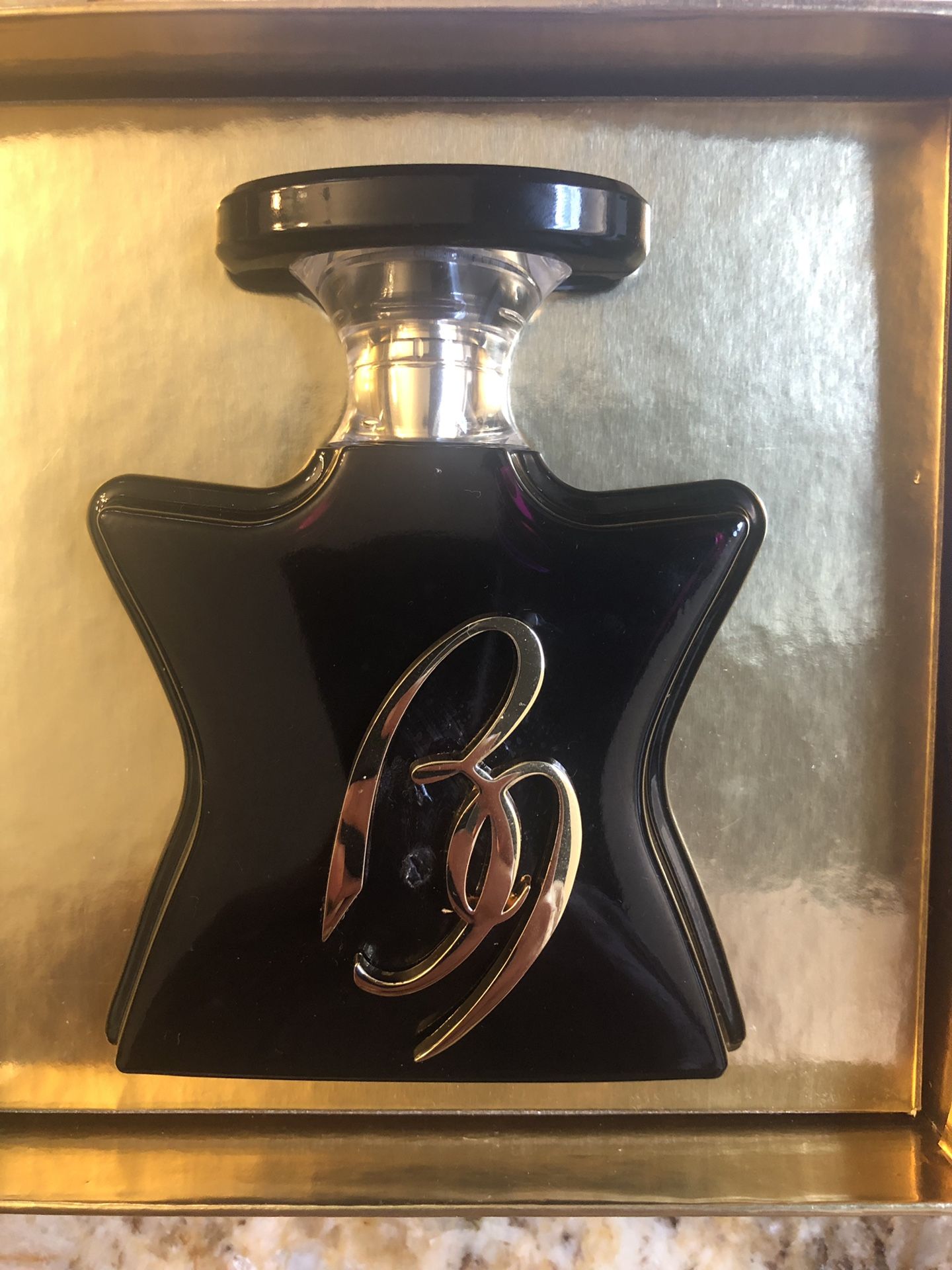 Bond No. 9 perfume