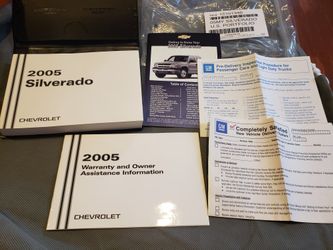 OEM Gm 2005 Chevrolet Silverado Owners Manual Portfolio 35.00
