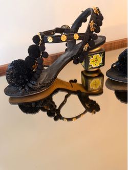 Dolce & Gabbana 38 vintage Black Fabric and Raffia Pom Pom Embellished T-Strap Sandals