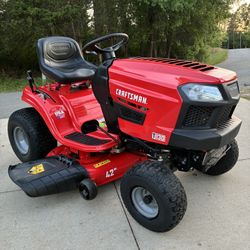Craftsman Riding Lawnmower 
