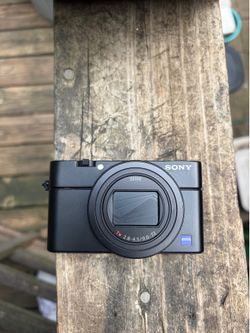 Sony Cyber-shot DSC-RX100 VII Digital Camera