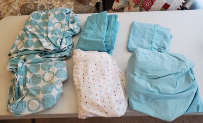 Twin Bed Sheet Set And Duvet 
