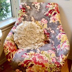 Lamy Floral Chintz Dowel Lounge Arm Chair By B &T Designs 