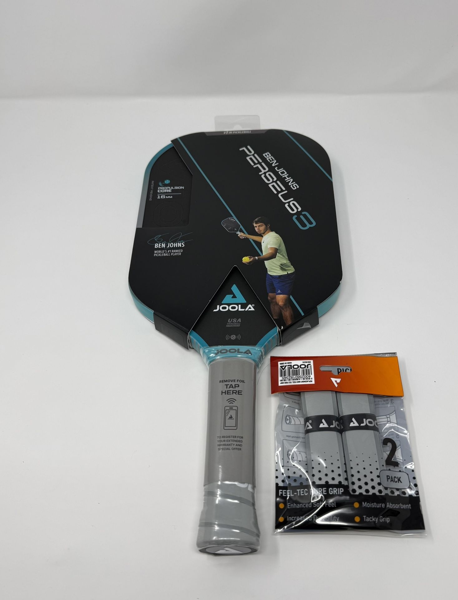 JOOLA Ben Johns Perseus 3 Pickleball Paddle with 1 Replacement Grip