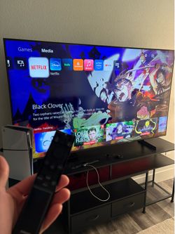 Samsung 65" 4K Crystal UHD Smart TV – Great Condition, Remote Included