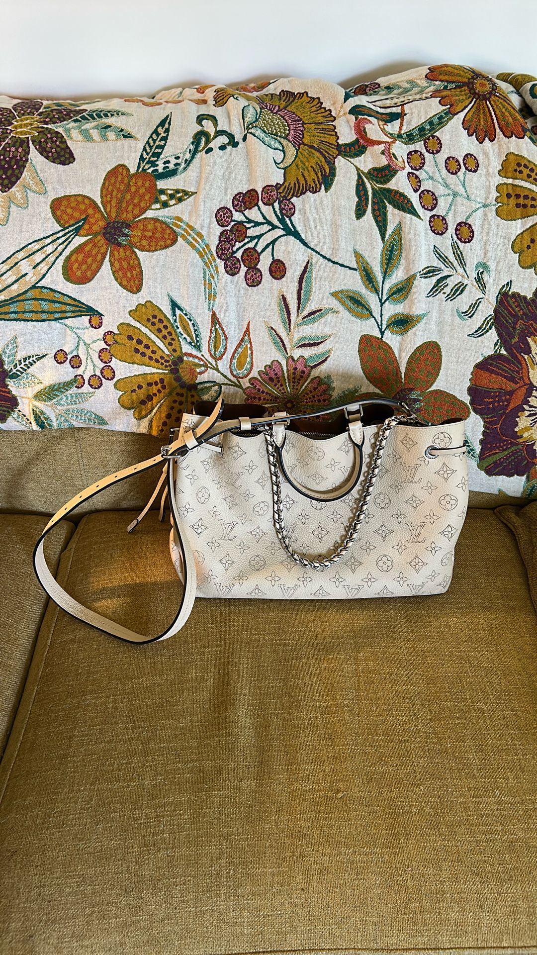 Louis Vuitton Bella Tote Mahina Cream