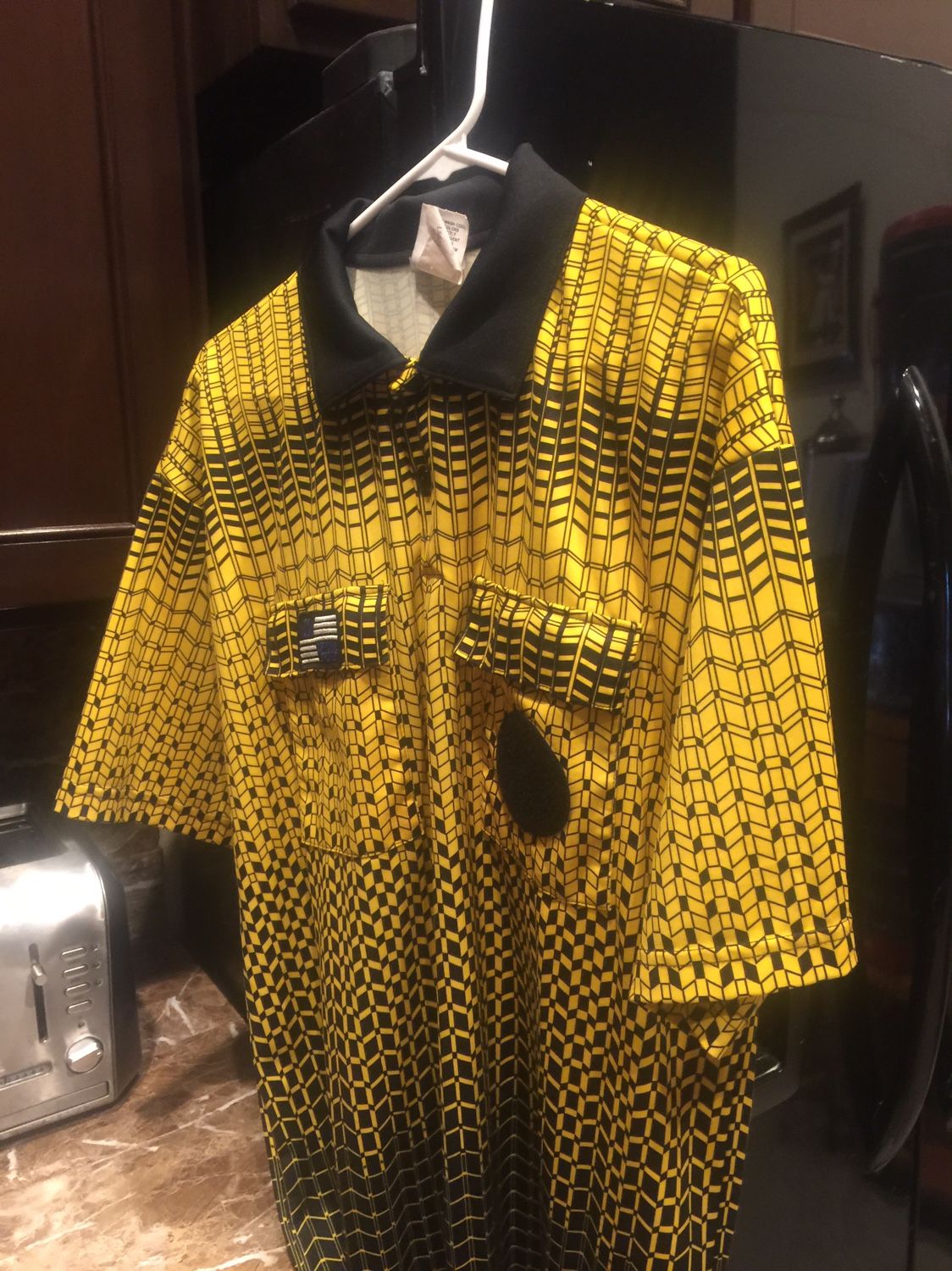 Official Sports XL Shirt