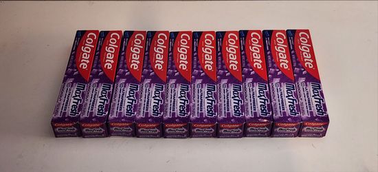 Colgate Max Fresh Knockout Gel Toothpaste, 2.5 Ounce Pack Of 10