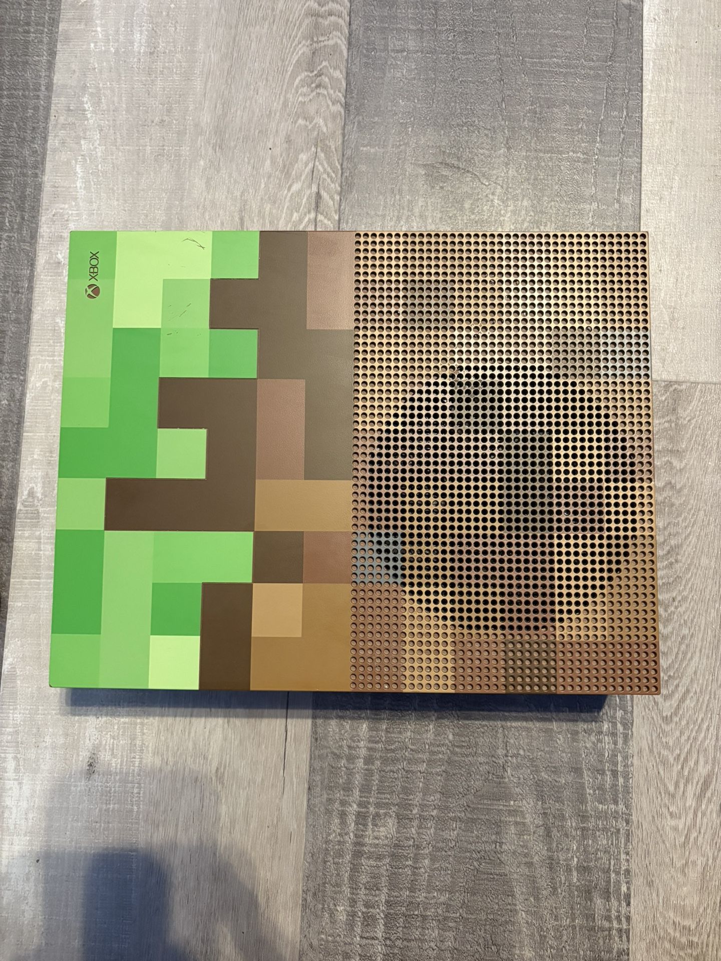 Xbox One S Minecraft Edition