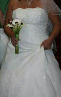 Wedding gown. Monique Lou