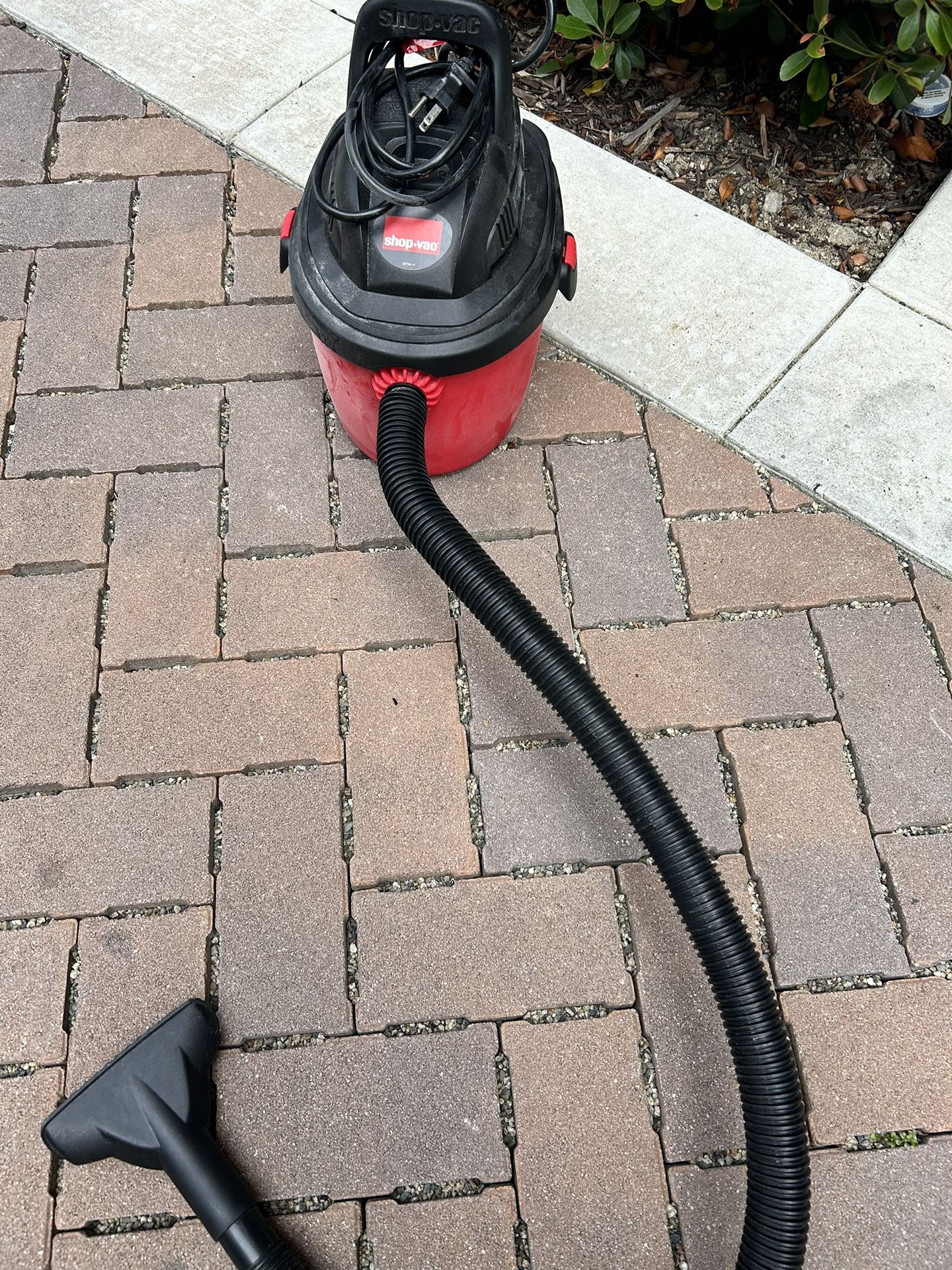 Small Shop vac 