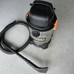 Rigid 6 Gallon Stainless Steel WetDry Vacuum 