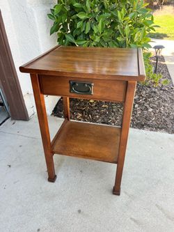 Table/side table