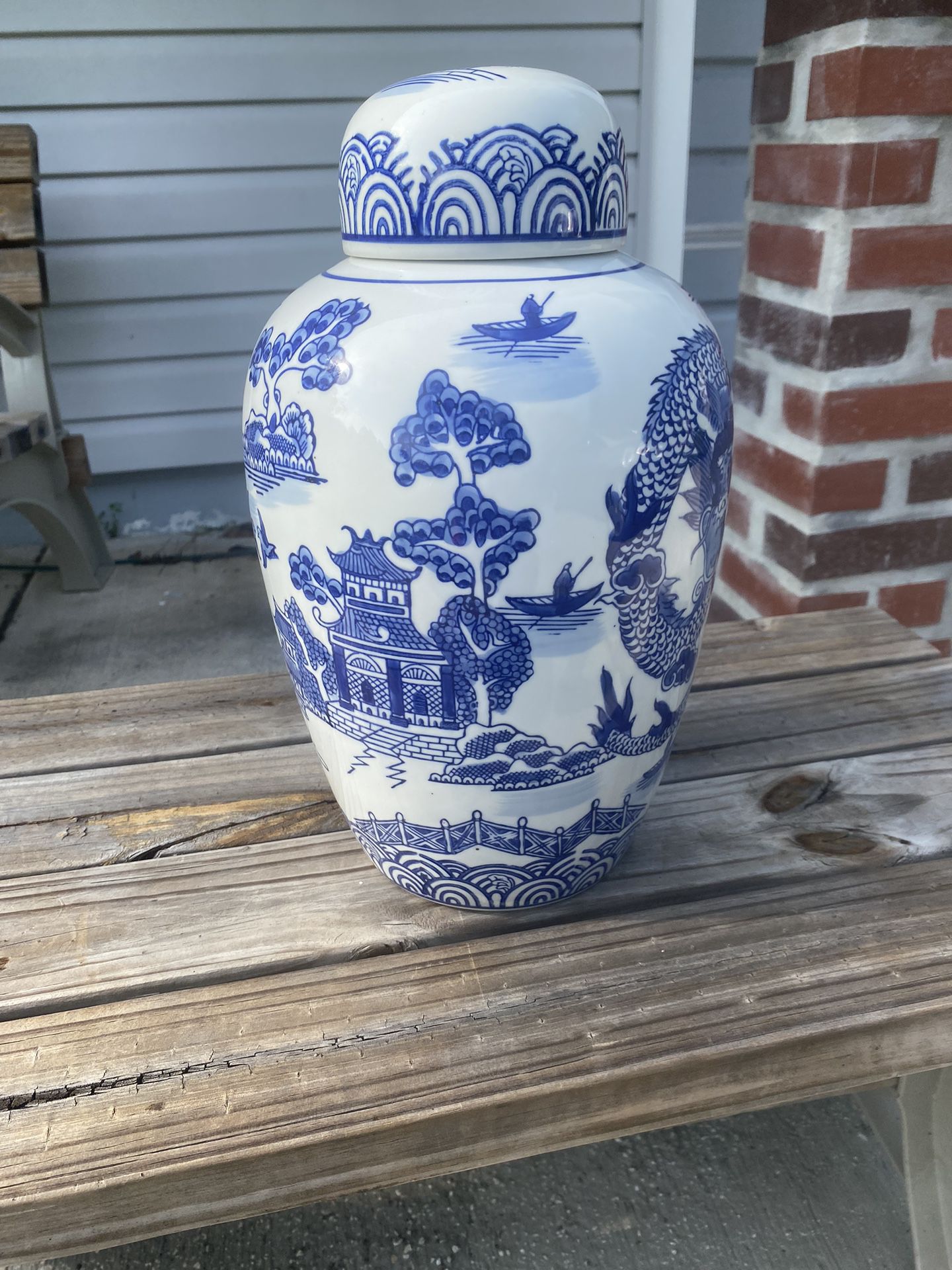 Chinese Style Vase With Bowl 