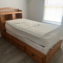 Twin Bed 