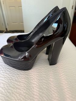 Black pumps high heels, platforms