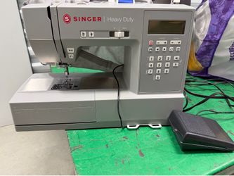 Singer Heavy Duty sewing Machine