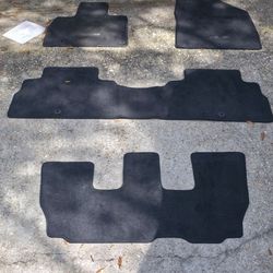 2023 Kia Telluride full carpet mat set.