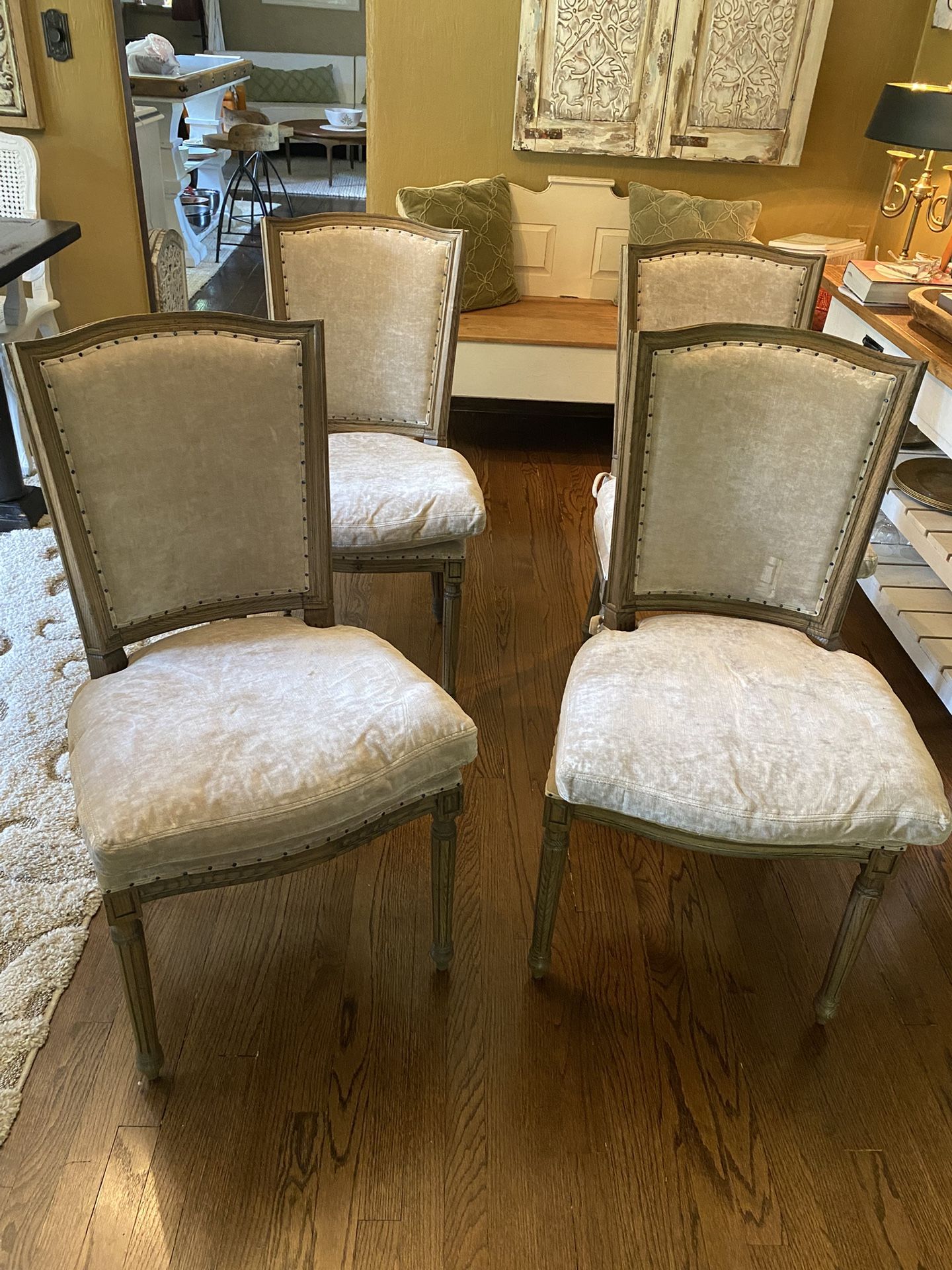 Set Of 4 Chairs 