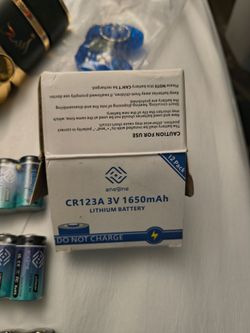 CR123A 3V 1360 mAh Lithium Batteries New