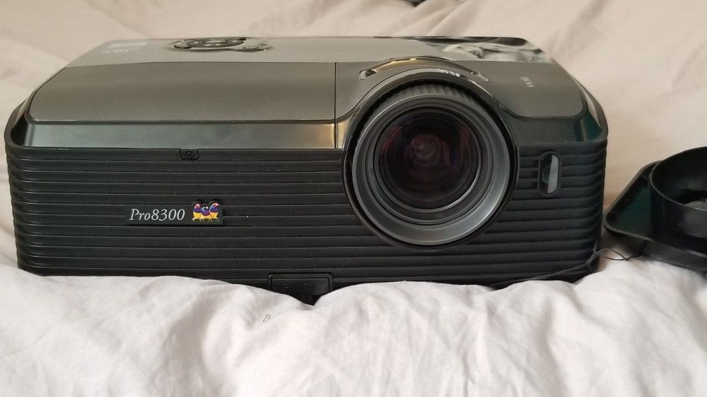 Viewsonic Pro8300 Projector