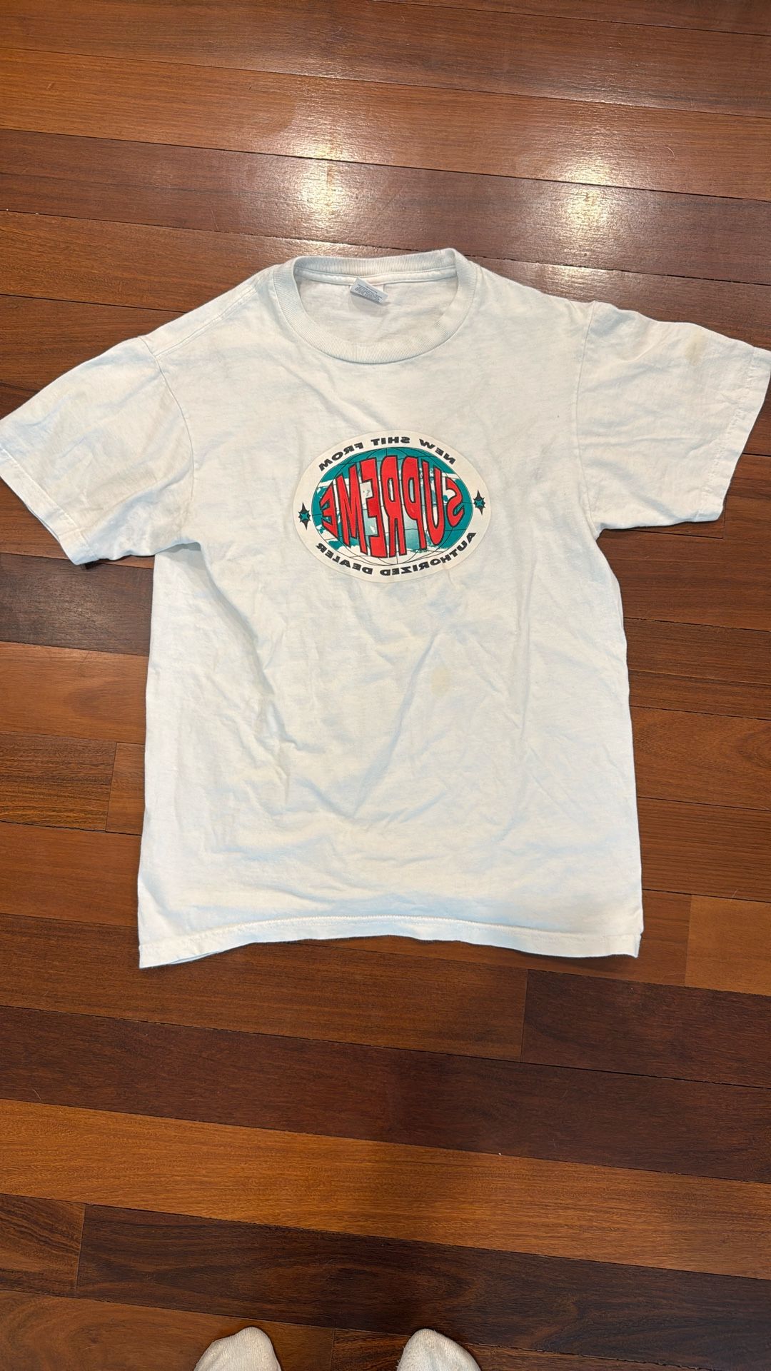 Supreme T-Shirt (SIZE SMALL)