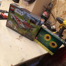 2 LEGO SETS STAR WARS & SUNFLOWER 