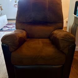 Comfy Recliner – Clean, Works Great – $75 OBO