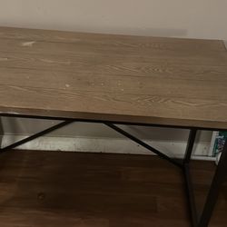 Desk/chair 
