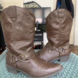 Women’s cowboy boots