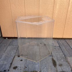 Hexagonal Fish Tank (acrylic)