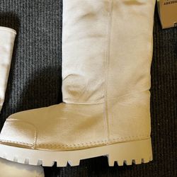 Balenciaga Alaska Fur Boots 
