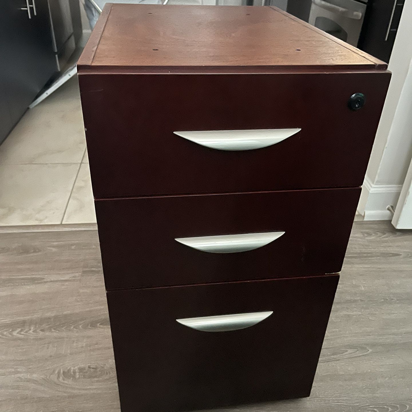 File Cabinet  With Key 