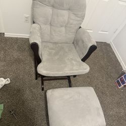 Glider Chair With Ottoman 