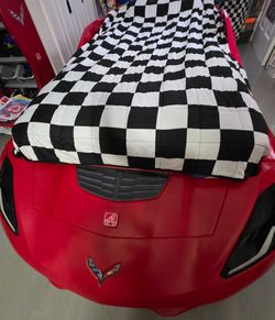 Car Bed that really makes a statement  in kids room!!!