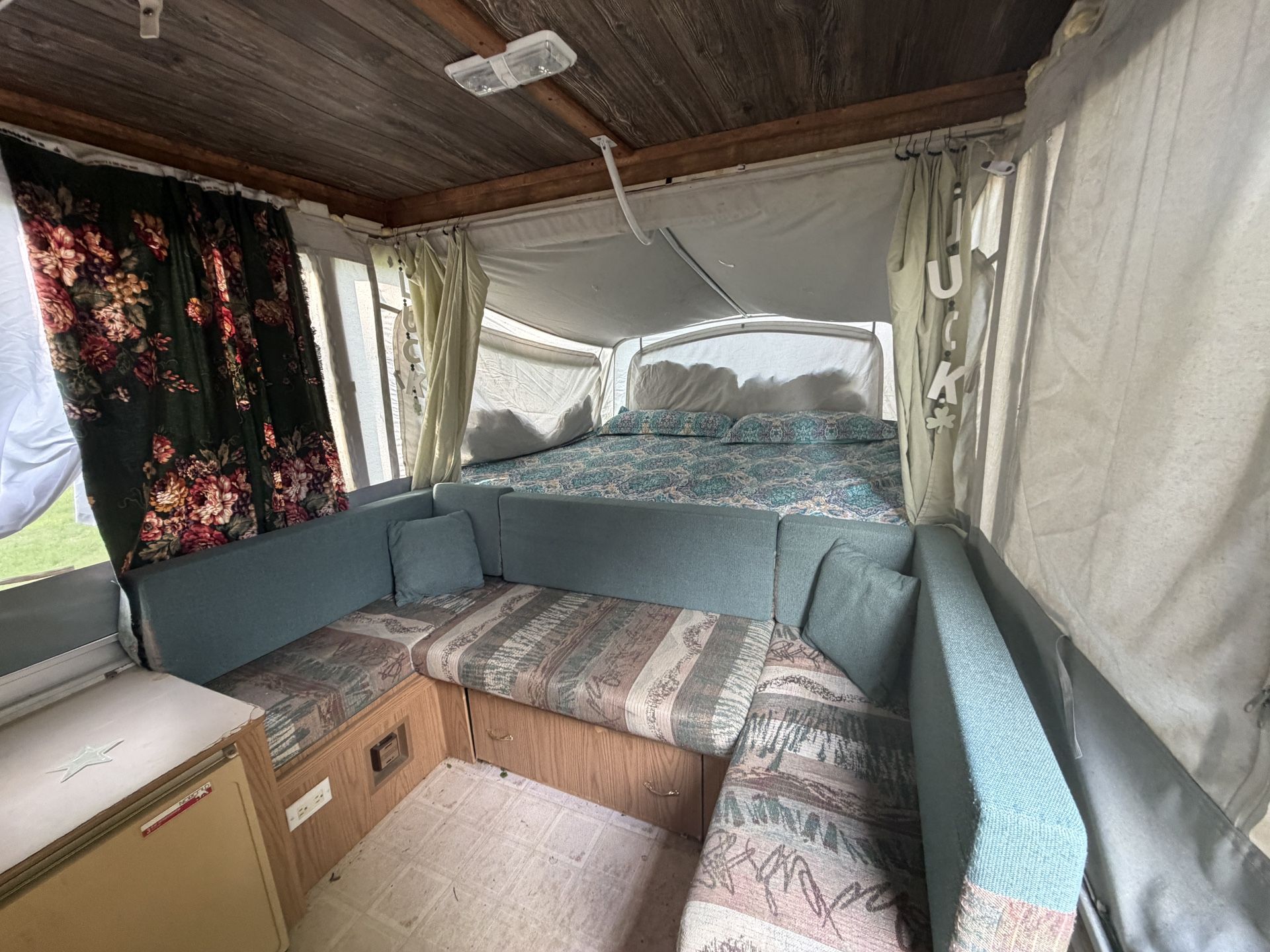 90’s Popup Camper