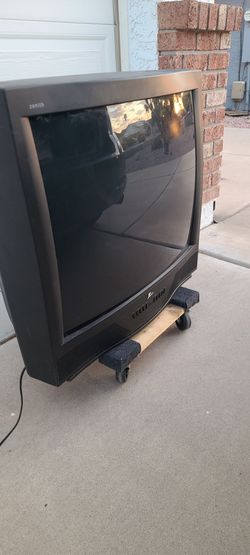 Vintage Zenith 32” CRT TV – Retro Gaming