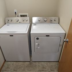 Maytag Washer & Dryer Set – Clean – Great Condition – Pickup Only