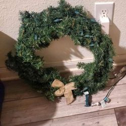 Pre- Lit Christmas 15" Wreath 