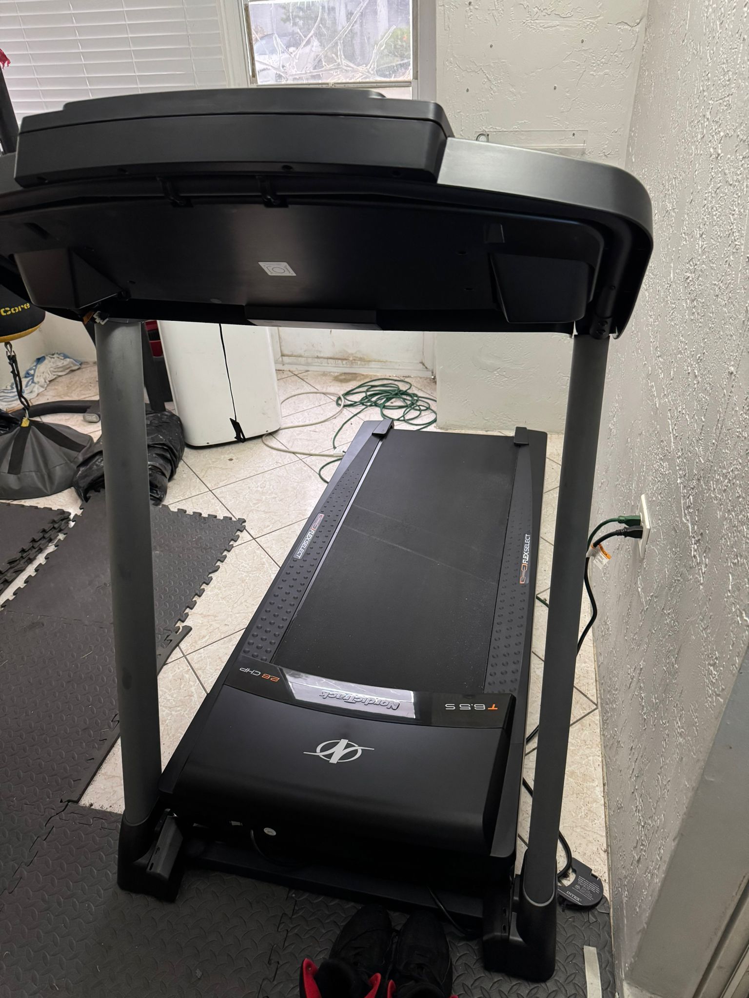 I'm selling a treadmill
