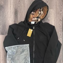 New Burberry sweater 