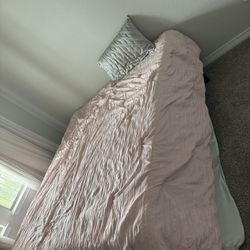 King Bed (everything Included) 