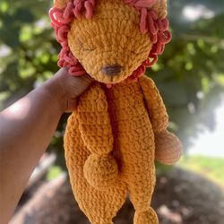 Lion Snuggler Lovey 