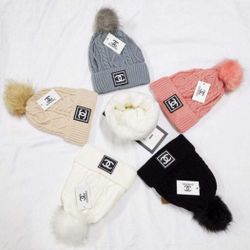 Beautiful Set Perfect For The Season 