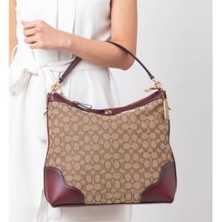 Coach Ivie Hobo In Signature Jacquard 