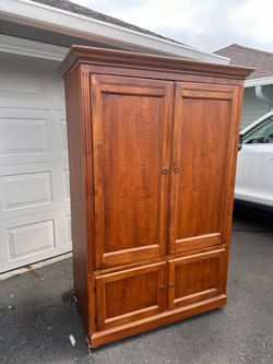 Entertainment cabinet   6’x 4’ 2’